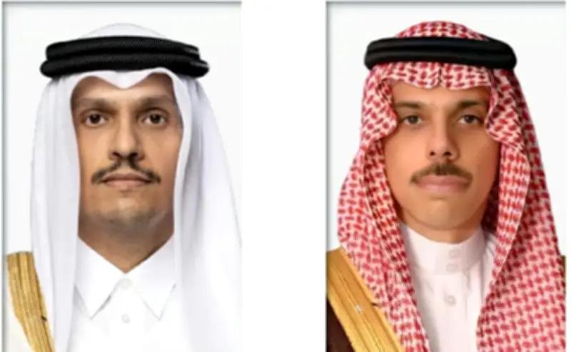 وزير الخارجية يتلقى اتصالاً من رئيس وزراء قطر لبحث تطورات المنطقة