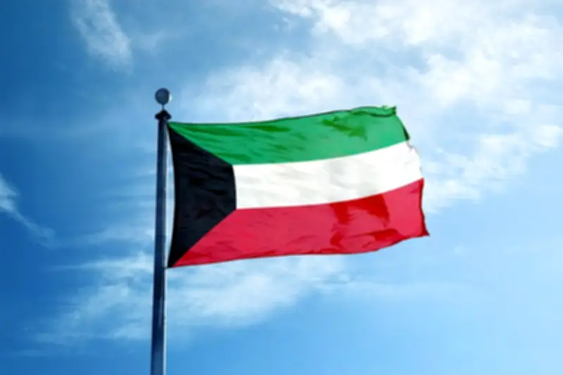الكويت تطرد دبلوماسيين إيرانيين بعد هجمات صاروخية على مطارها الدولي