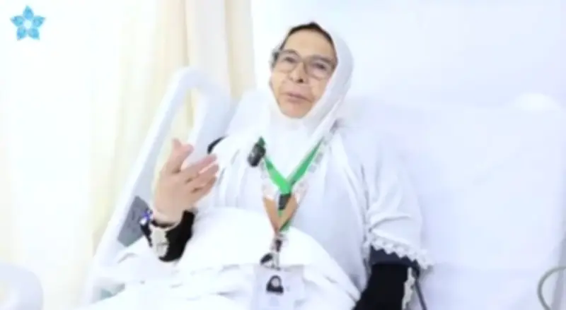 حاجة جزائرية تشيد برعاية مستشفى الحرم بالمدينة بعد وعكة صدرية