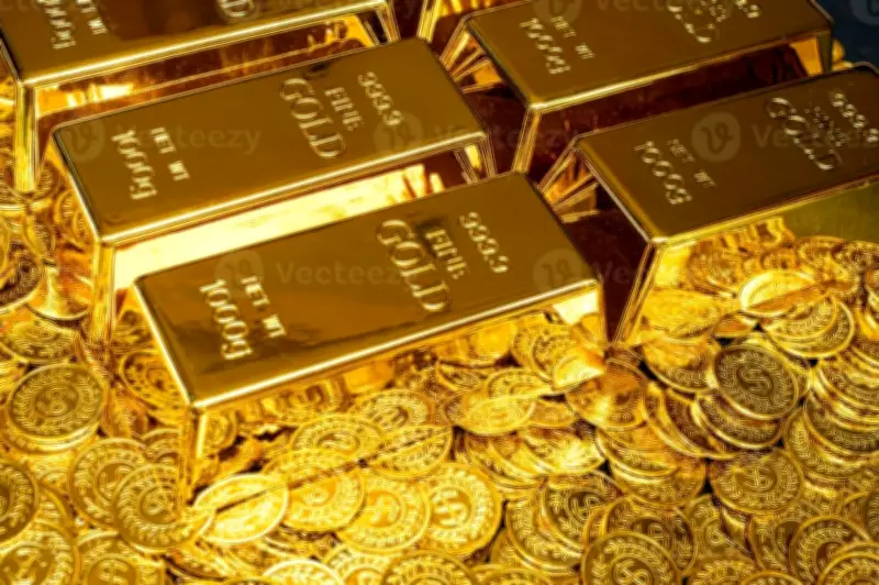ارتفاع أسعار الذهب مدعومة بتراجع الدولار وانخفاض النفط