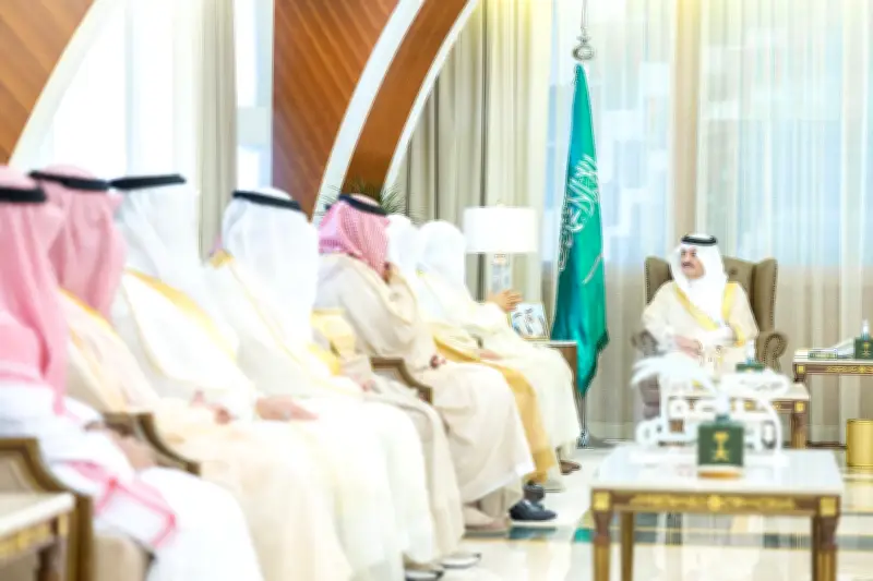 أمير الشرقية يطلع على منجزات مبادرة 'فصيح هجر' التعليمية