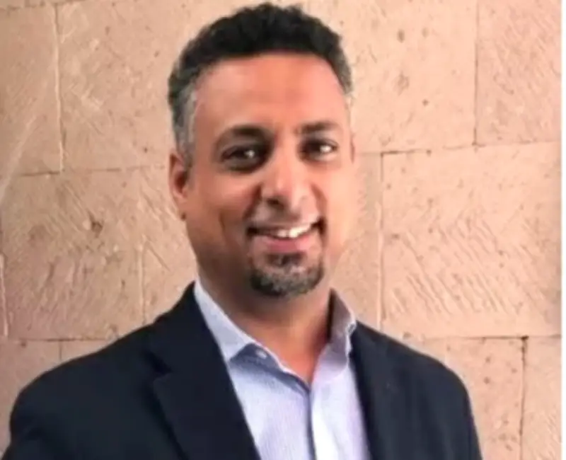 الحكومة اليمنية تتهم الحوثيين باغتيال مسؤول بارز في عدن
