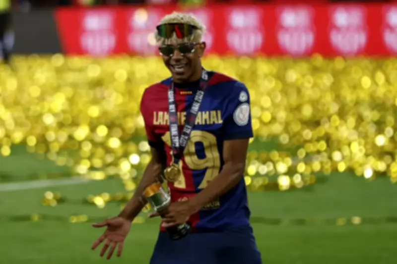 لامين يامال يتوج بجائزة أفضل لاعب في الليغا متفوقاً على مبابي