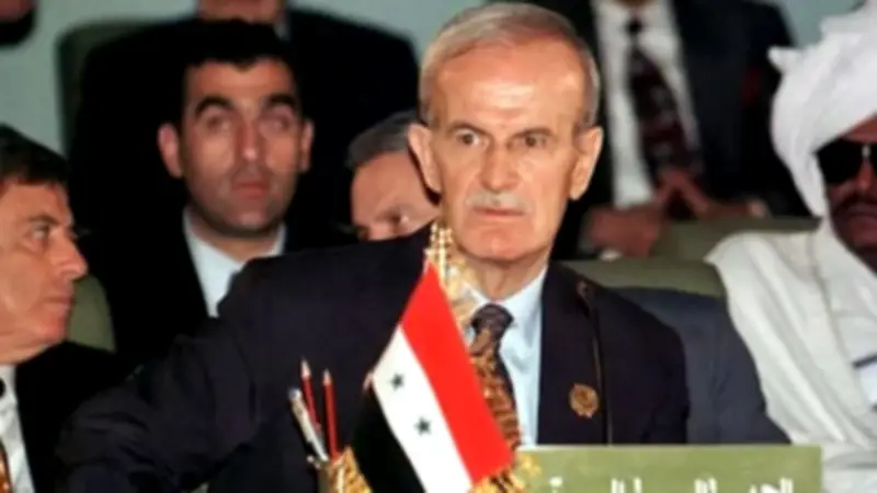 ضابط سوري يكشف تجارب غاز السارين على سجناء في عهد حافظ الأسد