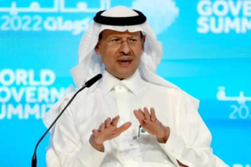 الصمت الحكيم.. رسالة الثقة والاتزان من وزير الطاقة في منتدى سانت بطرسبرغ