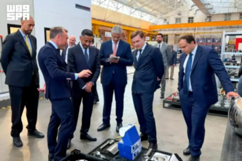 وزير الصناعة يزور مركزاً هندسياً روسياً لبحث التعاون في التقنيات المتقدمة
