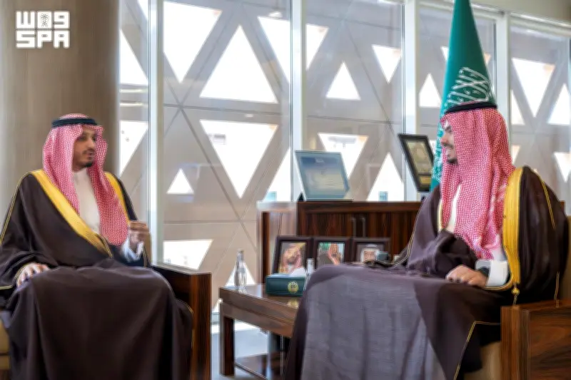 محافظ الدرعية يهنئ نادي الدرعية بصعوده لدوري روشن ويشيد بجهود الفريق