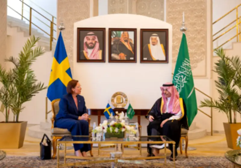 فيصل بن فرحان يبحث مع وزيرة خارجية السويد إدانة الاعتداءات الإيرانية وحرية الملاحة في مضيق هرمز