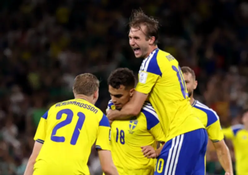 ياسين عياري يقود السويد لسحق تونس 5-1 في افتتاحية كأس العالم