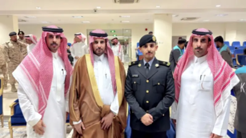 أسرة بن براك تحتفي بتخرج الملازم فهد من كلية الملك خالد العسكرية