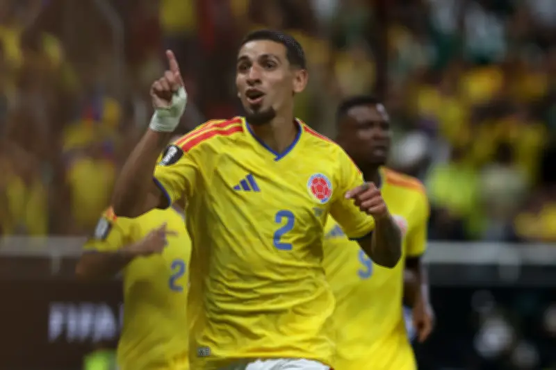 مونيوز ينهي عناد الكونغو وكولومبيا تتصدر وتتأهل لدور الـ32