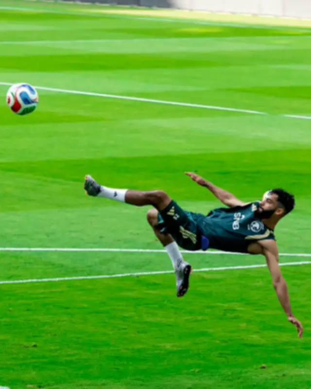 دونيس يركز على نقاط ضعف الرأس الأخضر قبل مواجهة كأس العالم