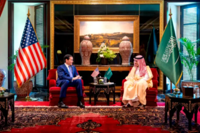 فيصل بن فرحان يبحث الاتفاق الأمريكي-الإيراني مع وزراء أمريكا وقطر وعمان
