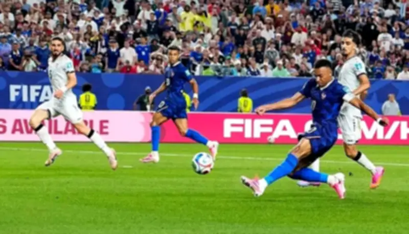 فرنسا تتأهل إلى دور الـ32 بعد فوزها على العراق بثلاثية في كأس العالم 2026