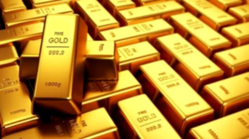 الذهب يتجه لأكبر خسارة شهرية منذ 2008 مع تراجع المخاوف الجيوسياسية