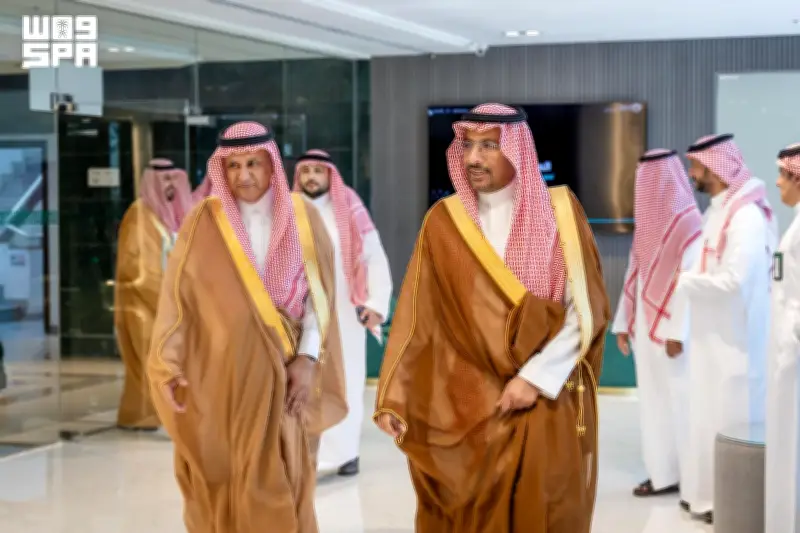 وزير الصناعة يزور مركز الإنذار المبكر للأمن الغذائي لتعزيز التكامل