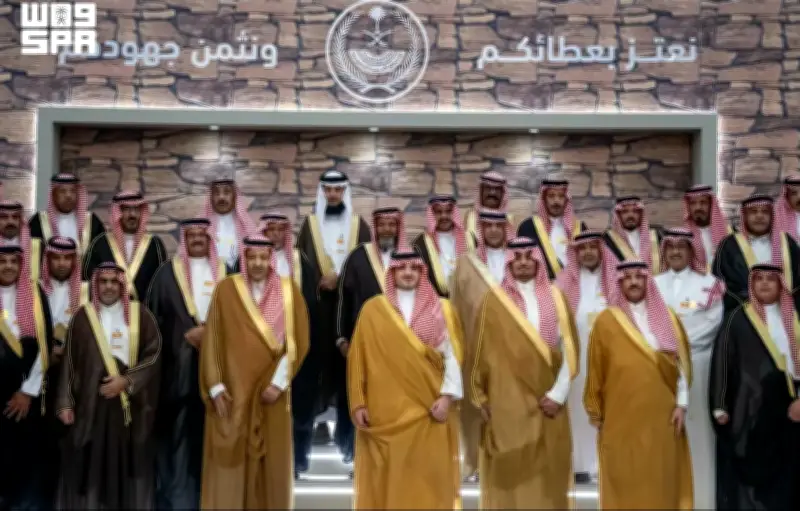 وزير الداخلية يلتقي متقاعدي القطاعات الأمنية في الباحة