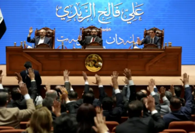 العراق يعتقل نواباً ومسؤولين في حملة فساد كبرى
