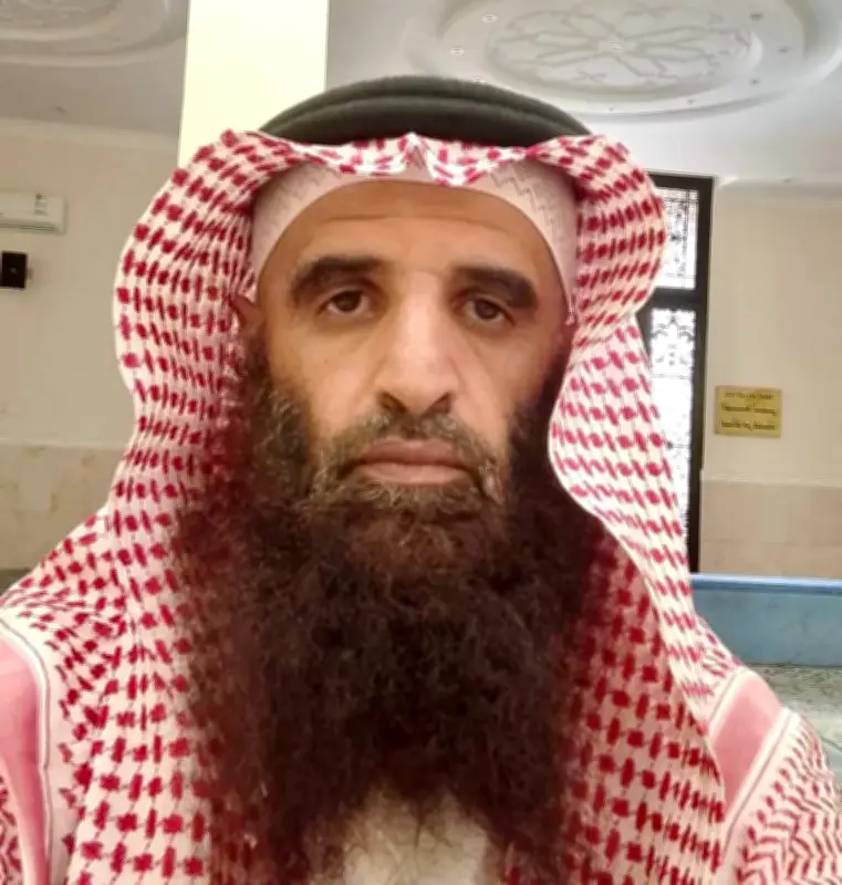 معدي آل حية ينال الدكتوراه مع مرتبة الشرف الأولى في الإرشاد النفسي