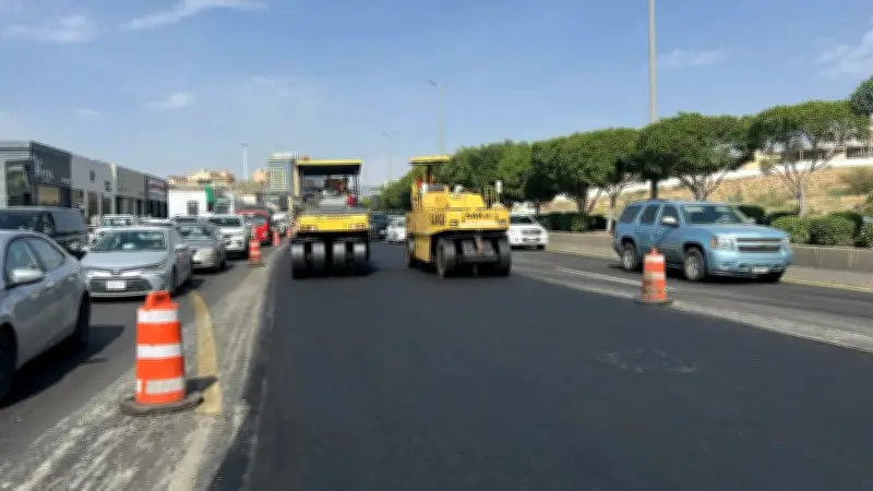 صيانة وتأهيل طريق الملك فهد في أبها بطول 10 كيلومترات
