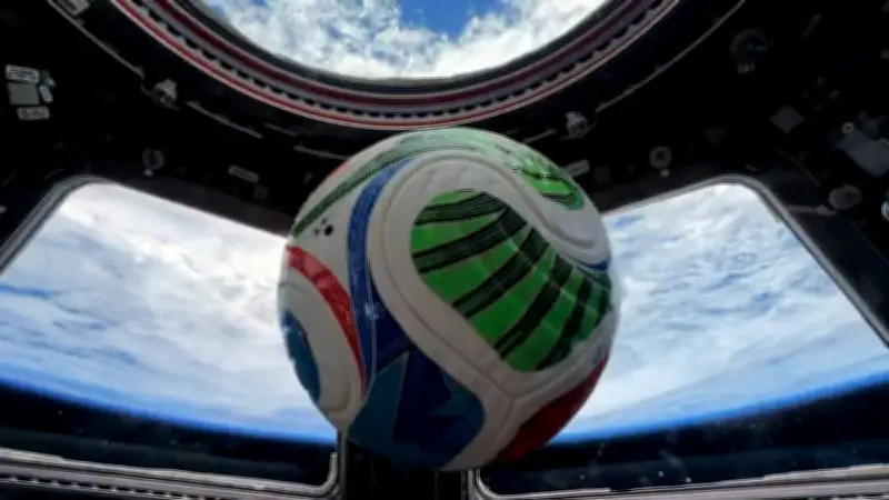 ناسا ترسل كرة كأس العالم 2026 إلى محطة الفضاء لتجربة علمية