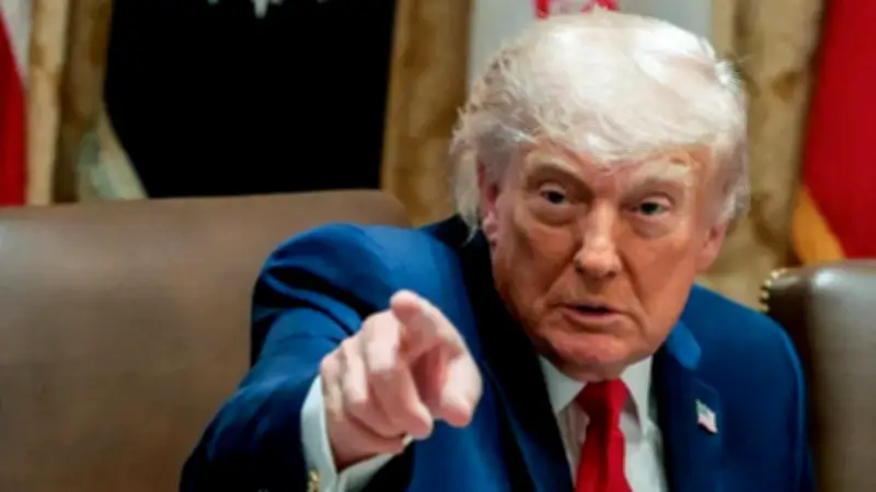 ترامب يغادر مقابلة NBC غاضباً بعد جدل حاد حول تزوير الانتخابات