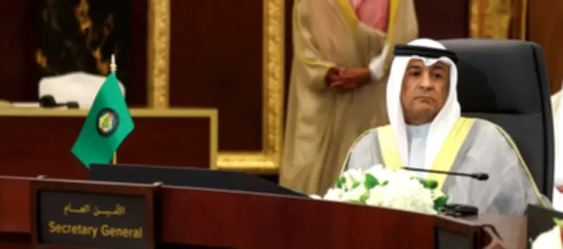 عُمان ترفض فرض رسوم على عبور مضيق هرمز وتؤكد أمن الخليج