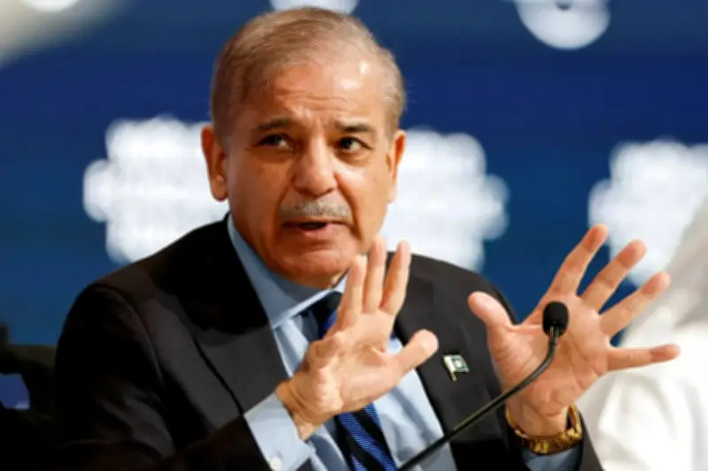 رئيس وزراء باكستان يعلن اتفاق سلام أمريكي إيراني والتوقيع في سويسرا