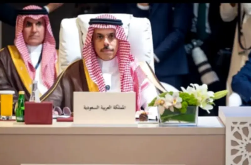 الأمير فيصل بن فرحان يشارك في اجتماع تشاوري لوزراء الخارجية العرب بعمّان