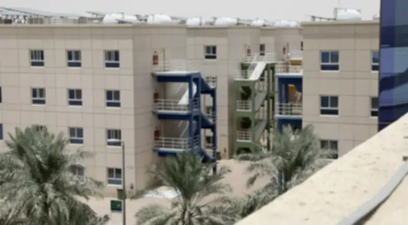 قوى: رخصة السكن الجماعي إلزامية للمنشآت التي تضم 20 عاملاً فأكثر