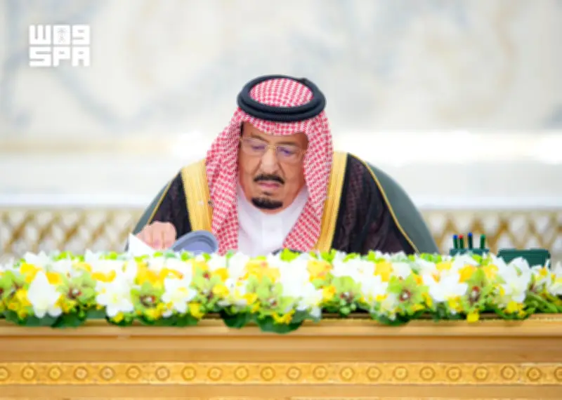 مجلس الوزراء برئاسة الملك سلمان يدين الاعتداءات الإيرانية ويقر حزمة قرارات