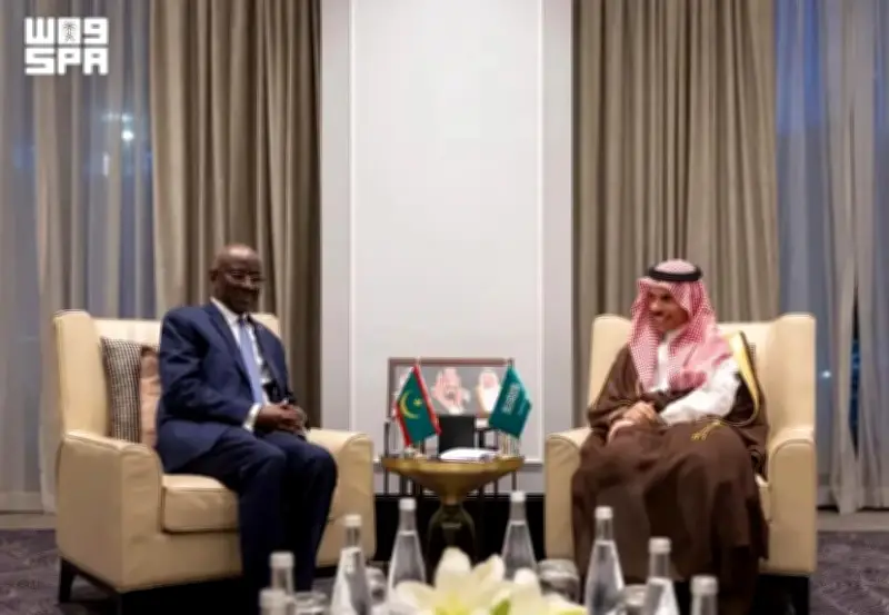 وزير الخارجية السعودي يلتقي نظيره الموريتاني في عمّان على هامش اجتماع الجامعة العربية