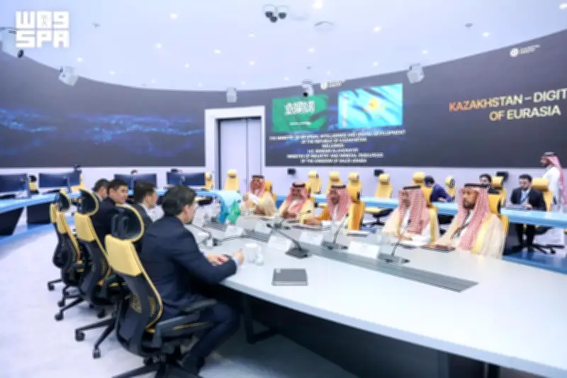 وزير الصناعة السعودي يبحث تعزيز التعاون مع كازاخستان في أستانا