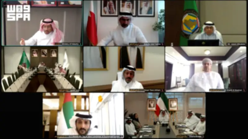 وزير الصناعة يشارك في اجتماع وزراء التجارة والصناعة الخليجي