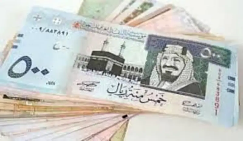 تباين سعر الريال السعودي اليوم الأحد 28-12-1447 أمام العملات العربية