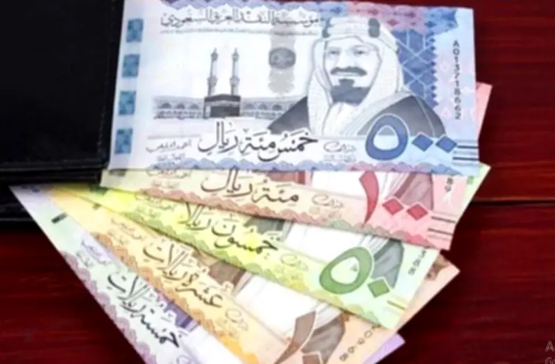 تباين سعر الريال السعودي اليوم الأحد 28-12-1447 أمام العملات الأجنبية