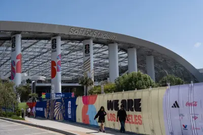 إضراب عمال ملعب صوفي يهدد استضافة مباريات كأس العالم 2026