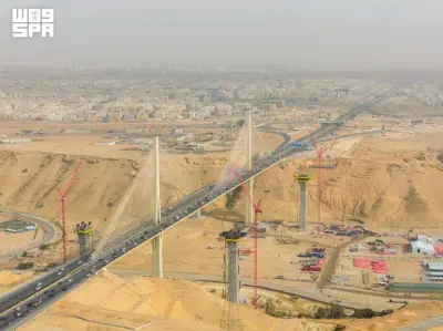الهيئة الملكية بالرياض تنجز 28% من الجسرين الموازيين لجسر وادي لبن