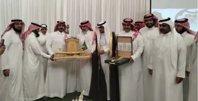 منسوبو ثانوية الوجه يكرمون مديرهم البلوي بمناسبة تقاعده بعد 30 عاماً