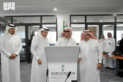 أمير عسير يدشن مشاريع طرق بقيمة 473 مليون ريال في المنطقة
