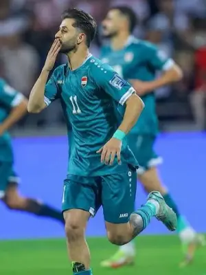 لاعب عراقي مستبعد من المونديال يوجه رسالة دعم لزملائه