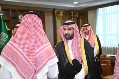 أمير جازان ونائبه يستقبلان منسوبي الإمارة لتهنئتهم بعيد الأضحى