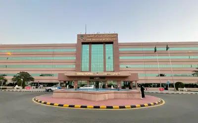 مدينة الملك عبدالله الطبية تنقذ حاجين من انسدادات قلبية معقدة بالجراحة الروبوتية