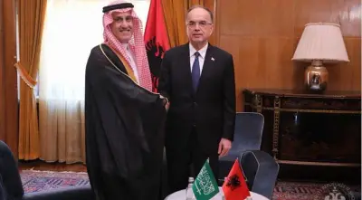 السفير تركي الماضي يقدم أوراق اعتماده لرئيس ألبانيا