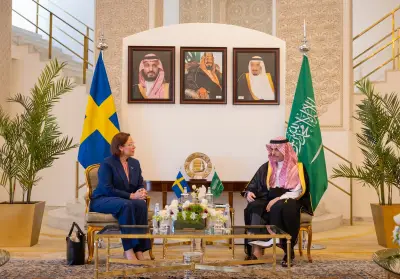 فيصل بن فرحان يبحث مع وزيرة خارجية السويد إدانة الاعتداءات الإيرانية وحرية الملاحة في مضيق هرمز