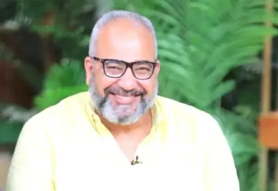 بيومي فؤاد: المسرح فن فوري والصحف الورقية أكثر صدقاً من المنصات