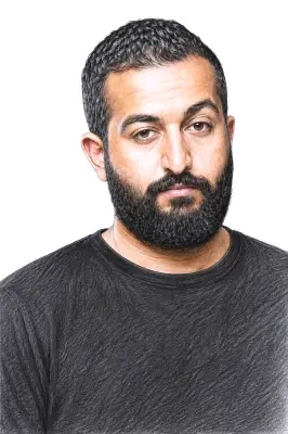إبراهيم الحجاج في قفص الشخصية الواحدة.. موهبة ضلت طريقها أم فقاعة؟