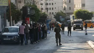 الاحتلال الإسرائيلي يعتقل 21 فلسطينياً في مداهمات بالضفة الغربية