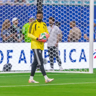 محمد العويس يعادل رقم محمد الدعيع كأكثر حارس سعودي مشاركة في المونديال