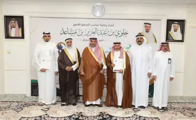 أمير نجران يشهد توقيع مذكرة تعاون لمكافحة التسول